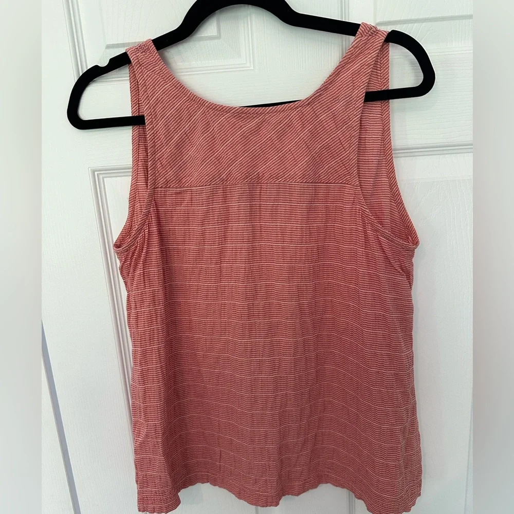Woolrich Tank Top Size Medium EUC - Picture 11 of 12